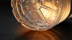 O que realmente significam os triângulos no plástico — você ficará surpreso